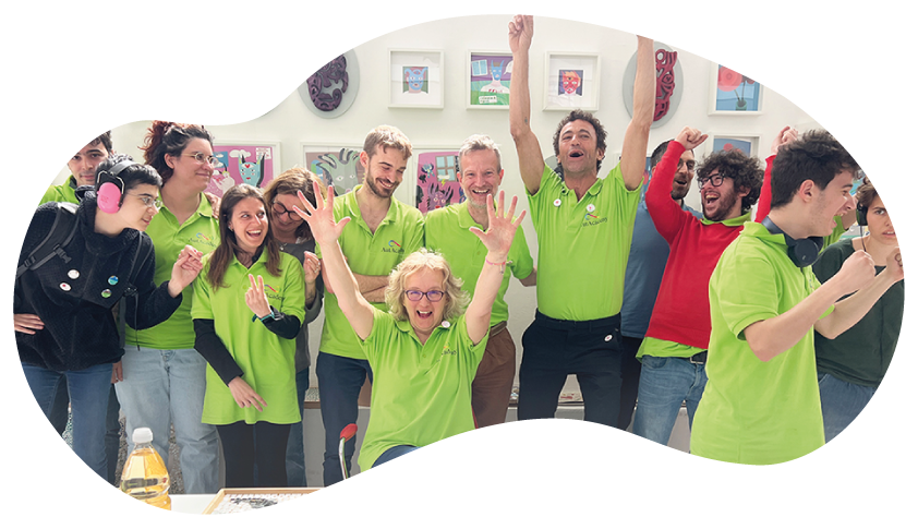 Persone che partecipano a un percorso di formazione AutAcademy